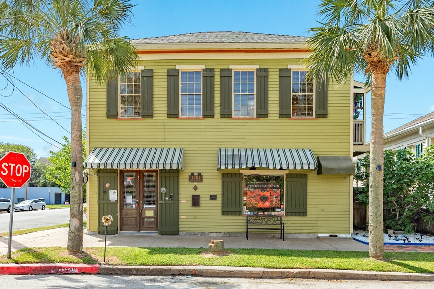 Primary Photo Of 1201 Post Office St, Galveston Flex For Sale