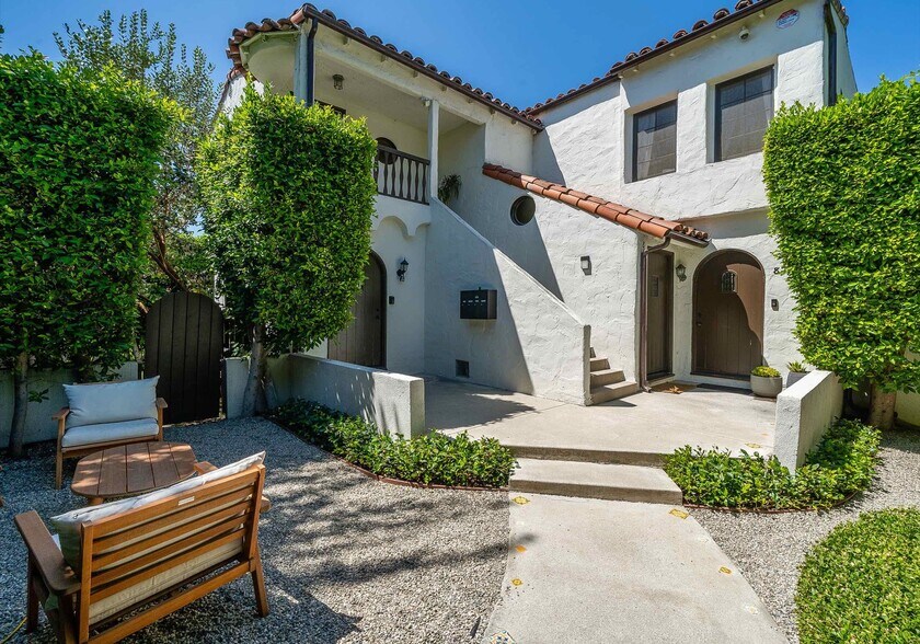 More Photos Of 843-849 N Alfred St, Los Angeles Apartments For Sale