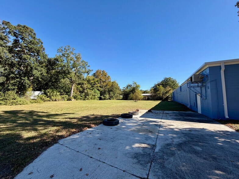 More Photos Of 5299 Saint Augustine Rd, Jacksonville Manufacturing For Lease