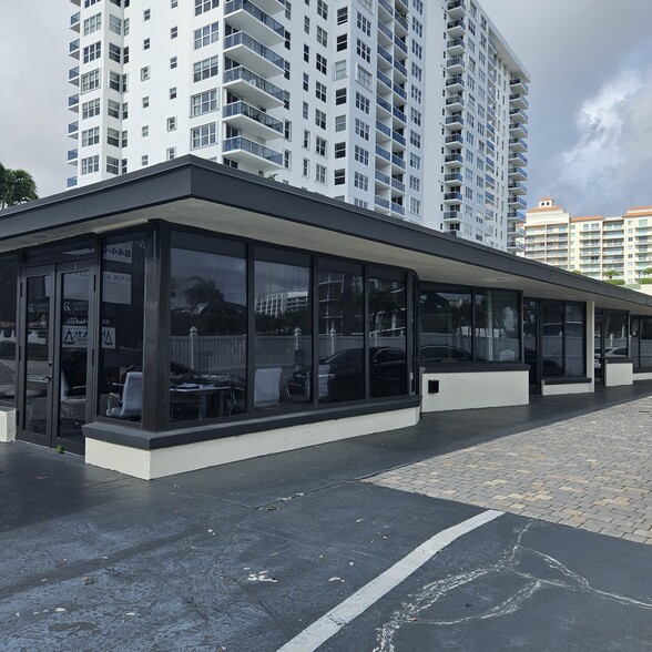 Primary Photo Of 3025 N Ocean Blvd, Fort Lauderdale Storefront Retail Office For Lease