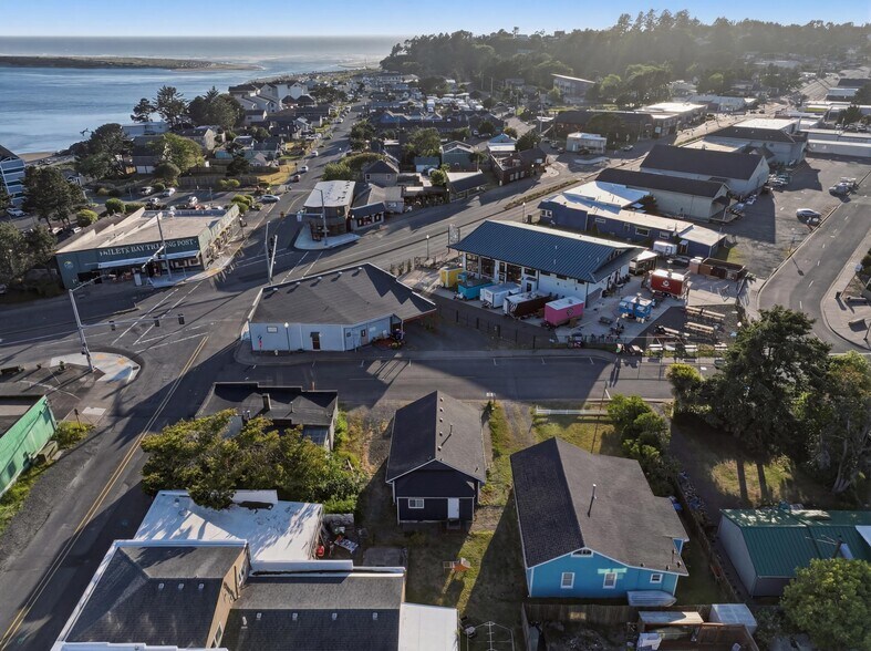 More Photos Of 5024 NW Jetty Ave, Lincoln City Storefront Retail Residential For Sale