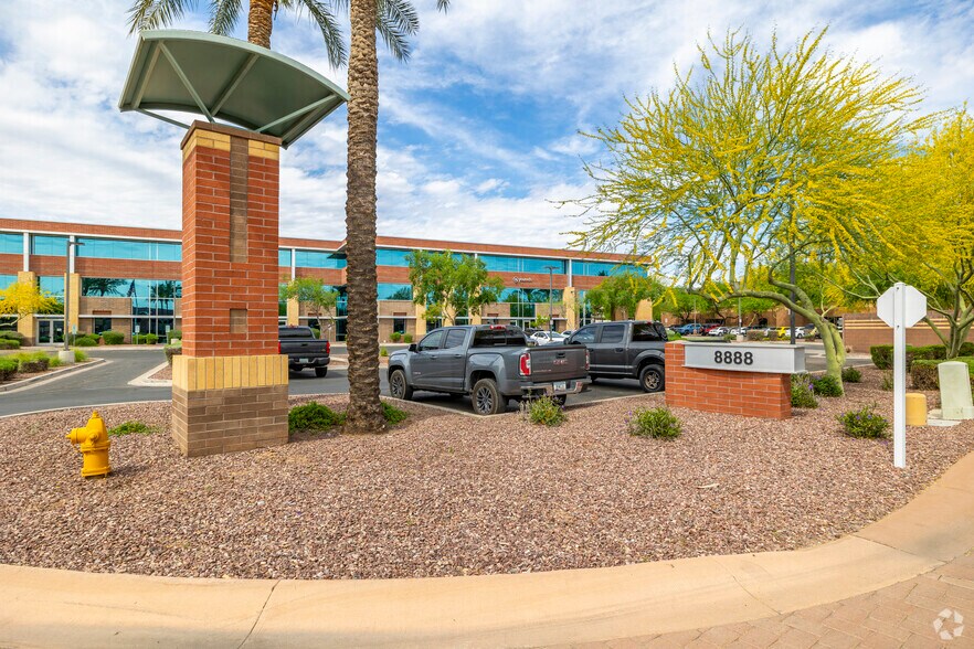 More Photos Of 8888 E Raintree Dr, Scottsdale Office For Lease