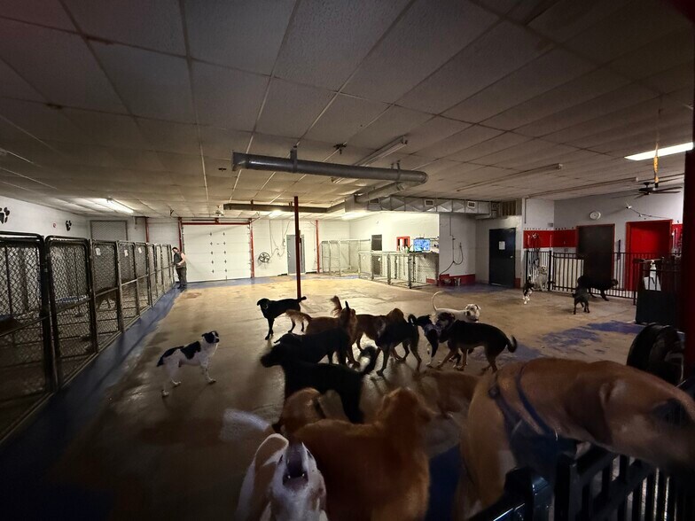 More Photos Of 323 N Mathewson St, Wichita Freestanding For Sale