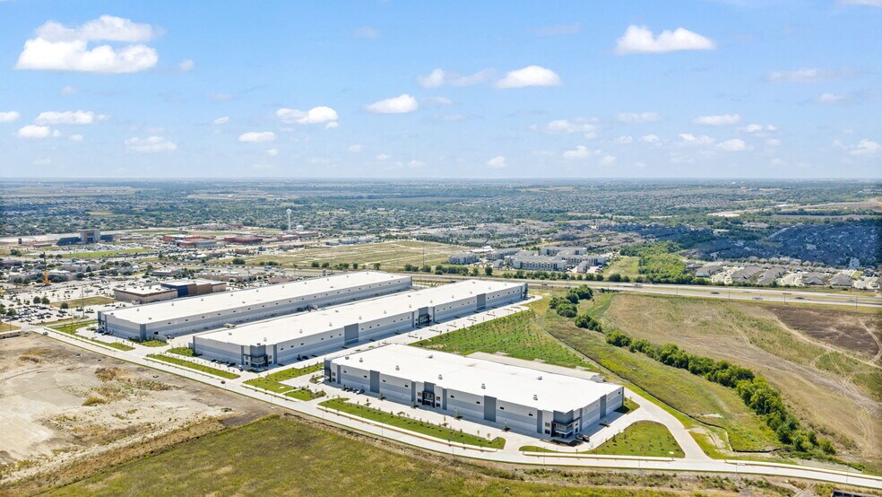 More Photos Of Hwy 130 @ Hwy 79, Hutto Distribution For Sale