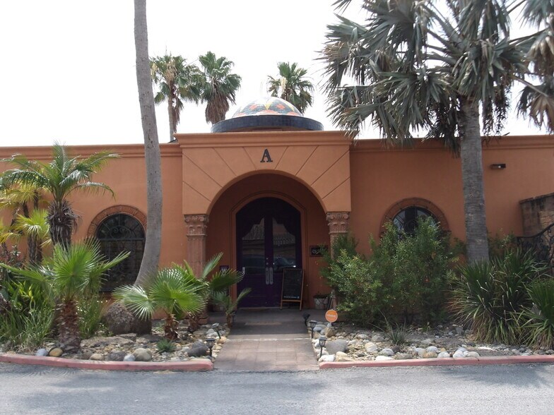 More Photos Of 1906 E Tyler Ave, Harlingen Loft Creative Space For Sale