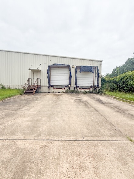 More Photos Of 1765 Claiborne Ave, Shreveport Warehouse For Lease