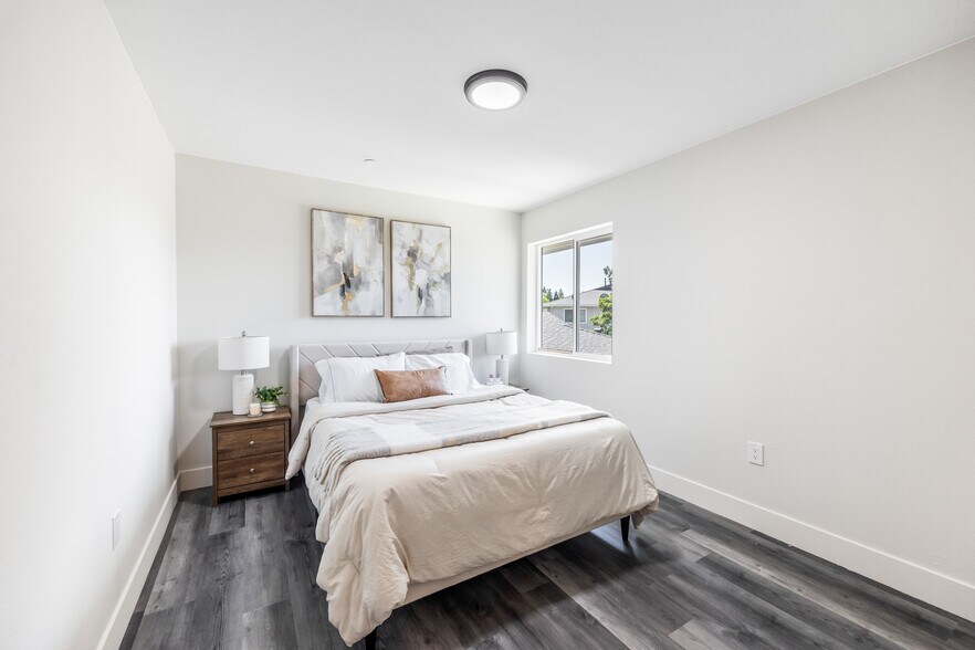 More Photos Of 2409 Cava Ct, Sacramento Apartments For Sale