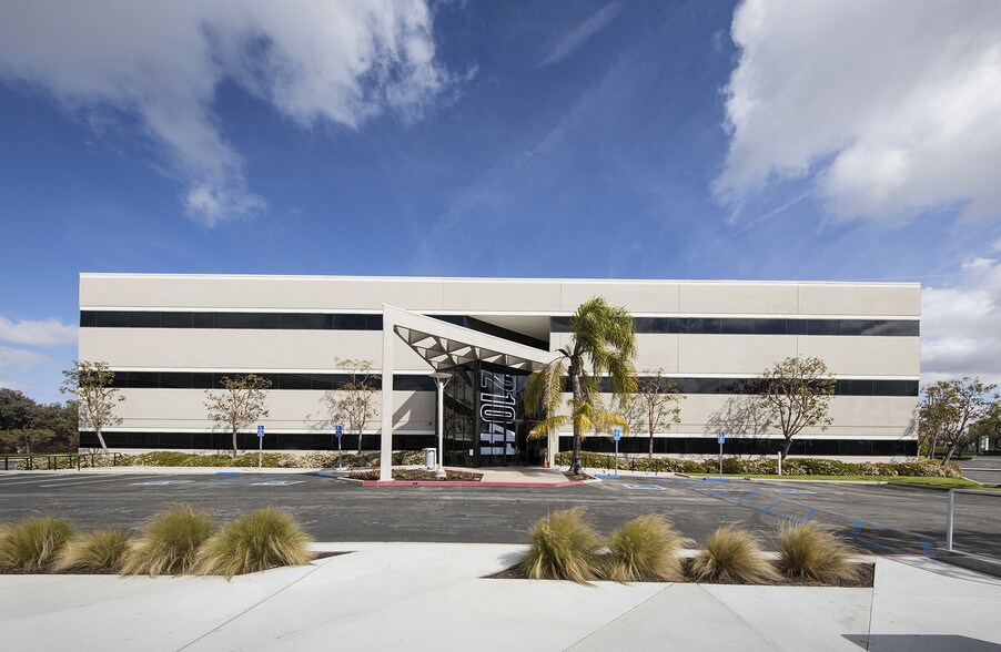 More Photos Of 21061 S Western Ave, Torrance Unknown For Lease