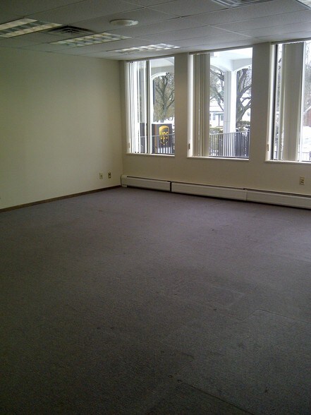 More Photos Of 300 Knickerbocker Rd, Cresskill Medical For Lease