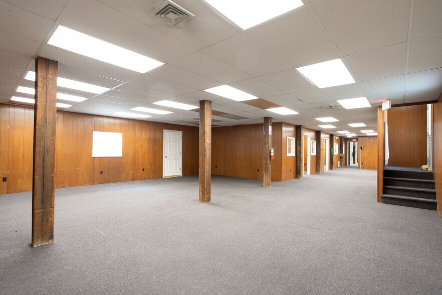 More Photos Of 395 Park St North, Great Barrington Warehouse For Sale