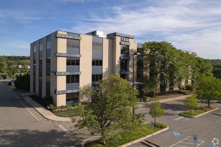 Primary Photo Of 1301 Virginia Dr, Fort Washington Office For Lease