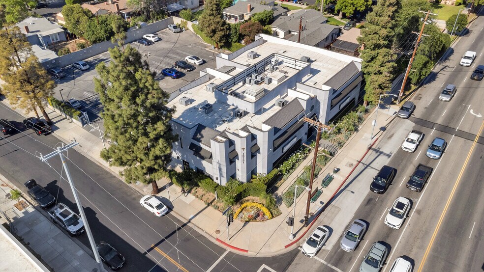 More Photos Of 18251 Roscoe Blvd, Northridge Medical For Lease