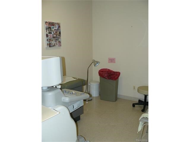 More Photos Of 27500 Hoover Rd, Warren Medical For Lease