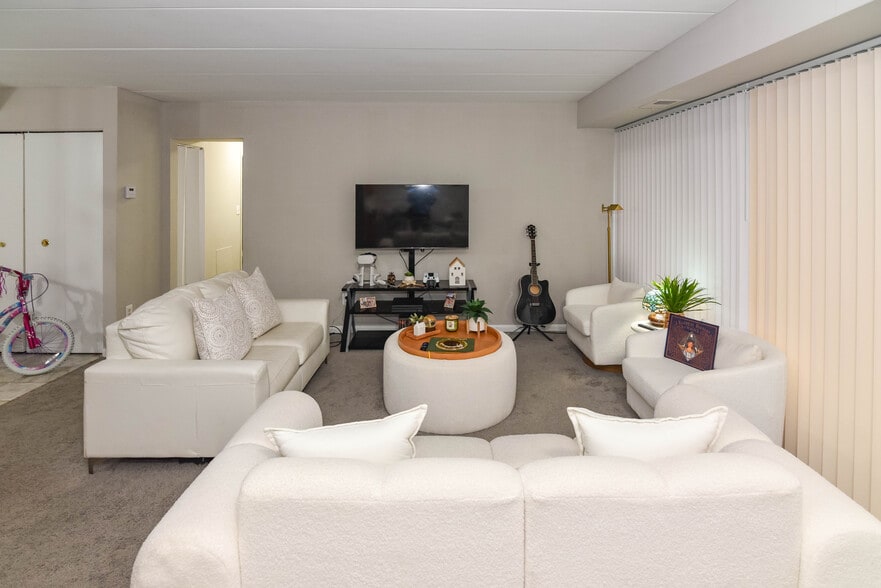 More Photos Of 3809 Clarks Ln, Baltimore Apartments For Sale