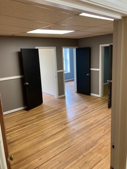 More Photos Of 102 East State Street, Ithaca Loft Creative Space For Lease