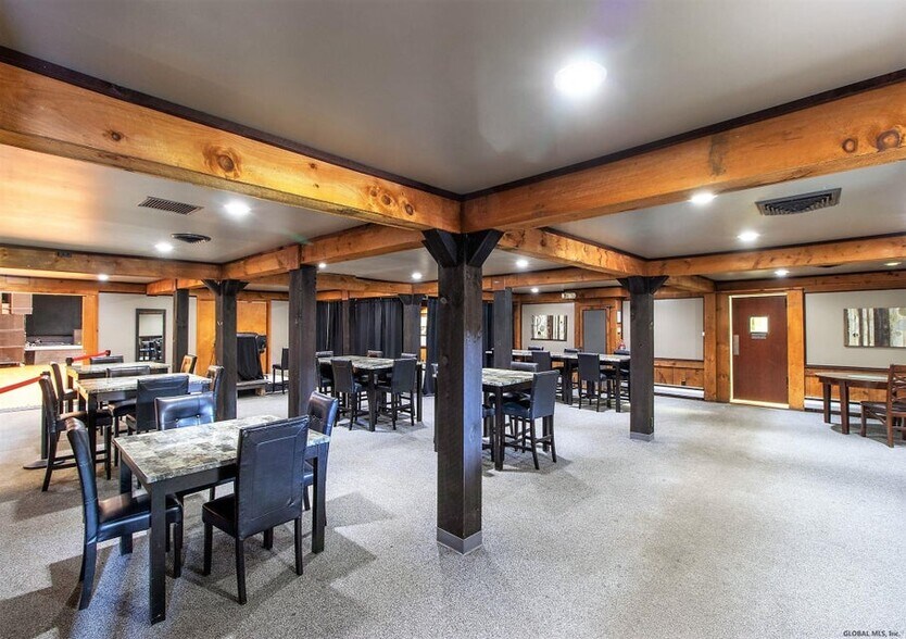More Photos Of 405 Hudson River Rd, Waterford Restaurant For Sale