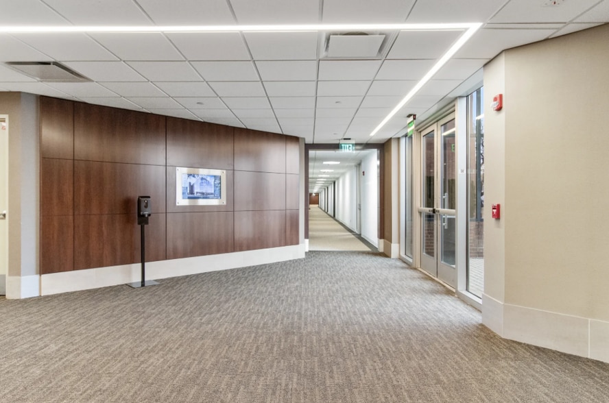 More Photos Of 2855 Coolidge Hwy, Troy Office For Lease