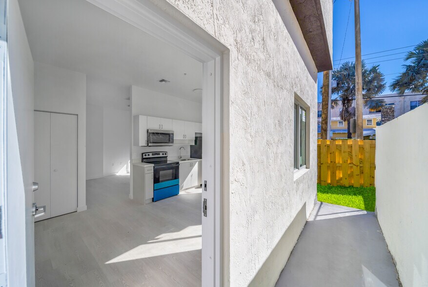 More Photos Of 1567 NW 1st St, Miami Apartments For Sale