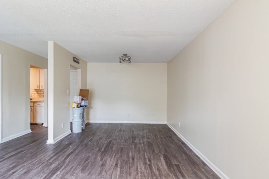 More Photos Of 117 Cedarwood Dr, Lebanon Apartments For Sale