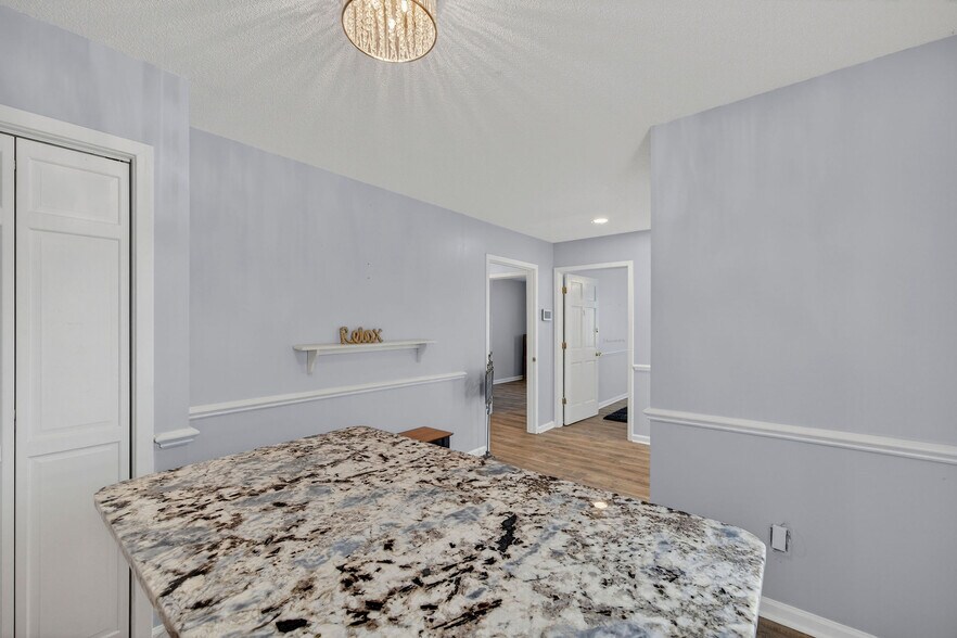 More Photos Of 104-H N Kerr Ave, Wilmington Office For Sale