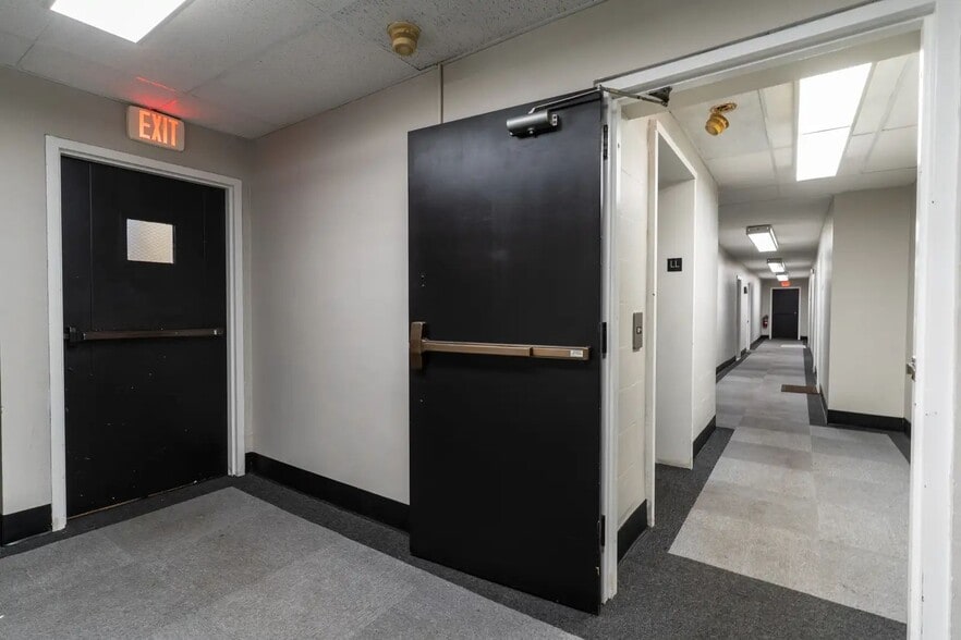 More Photos Of 1737 Culbertson Ave, New Albany Apartments For Sale