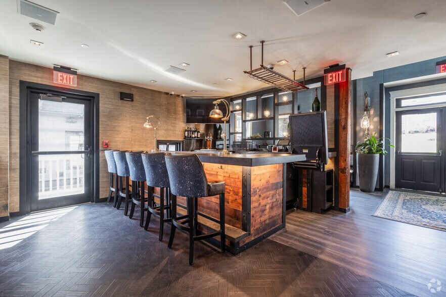 More Photos Of 140 Main St, North Easton Restaurant For Lease