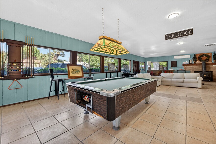 More Photos Of 25433 South Ave, Corning Manufactured Housing Mobile Home Park For Sale