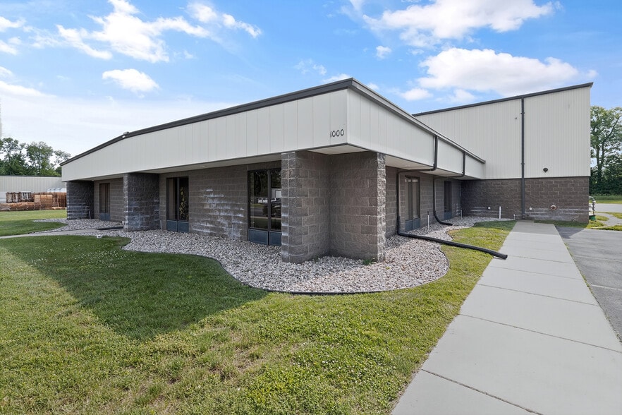 More Photos Of 1000 Sako Ct, Elkhart Warehouse For Lease