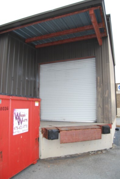 More Photos Of 4408 Columbus Rd, Macon-Bibb Freestanding For Lease