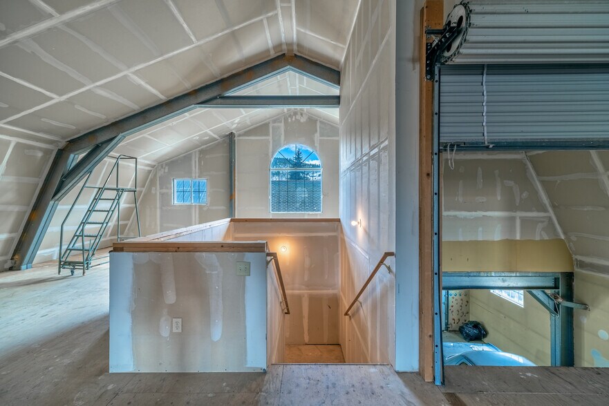 More Photos Of 121 Byers Ave, Hot Sulphur Springs Storefront Retail Residential For Sale