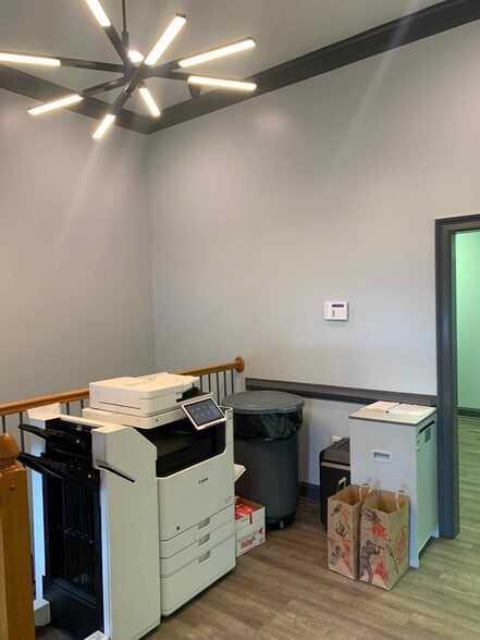 More Photos Of 417-429 Creekstone Rdg, Woodstock Office For Sale