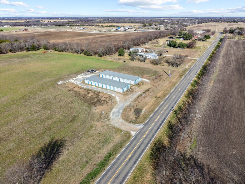 More Photos Of 1800 FM 815, Trenton Self Storage For Sale