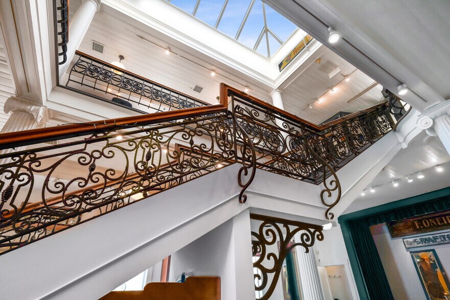 More Photos Of 15 Lebanon St, Hanover Freestanding For Sale