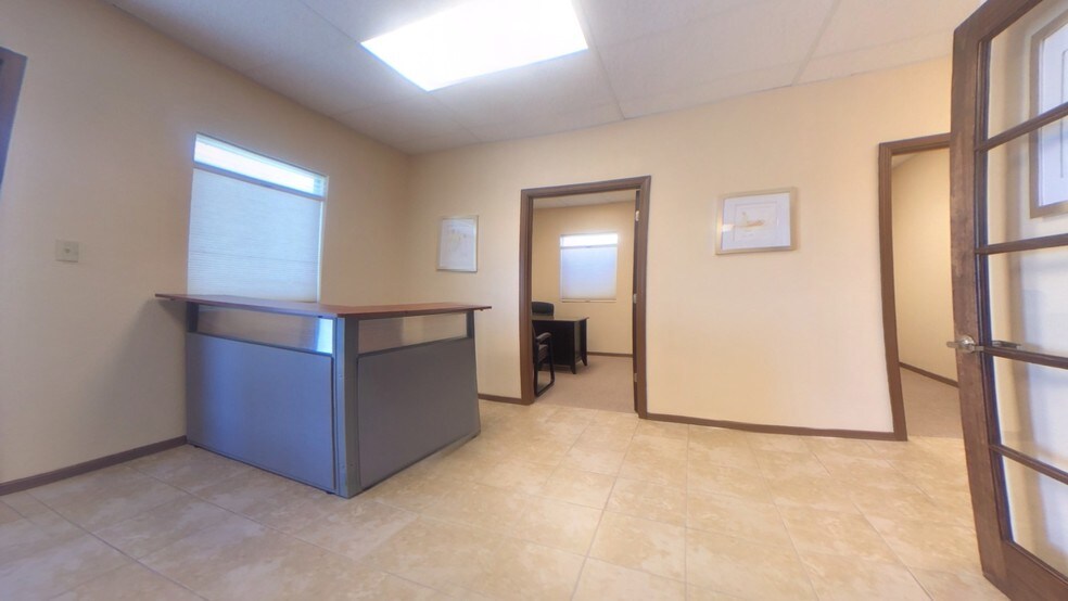 More Photos Of 3012 Mountain Pass Blvd, Anthony Office For Lease