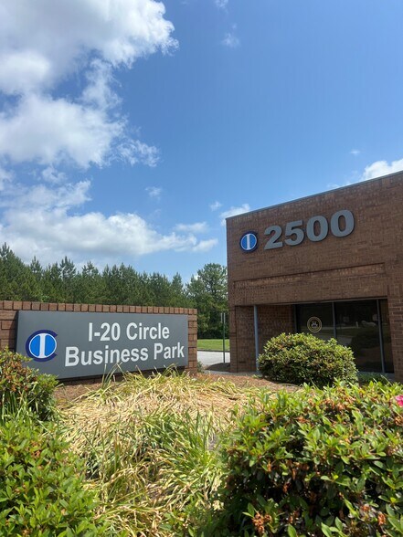 More Photos Of 2500 Park Central Blvd, Decatur Distribution For Lease