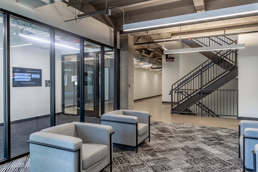 More Photos Of 44 S Vail Ave, Arlington Heights Coworking Space