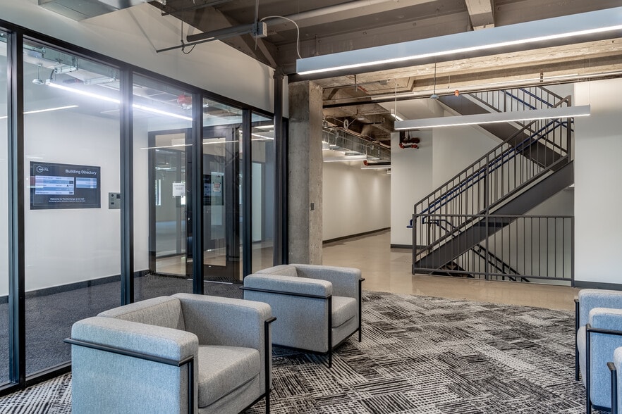 More Photos Of 44 S Vail Ave, Arlington Heights Office For Lease
