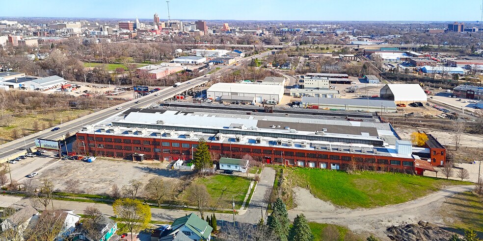 Primary Photo Of 1305 S Cedar St, Lansing Warehouse For Sale