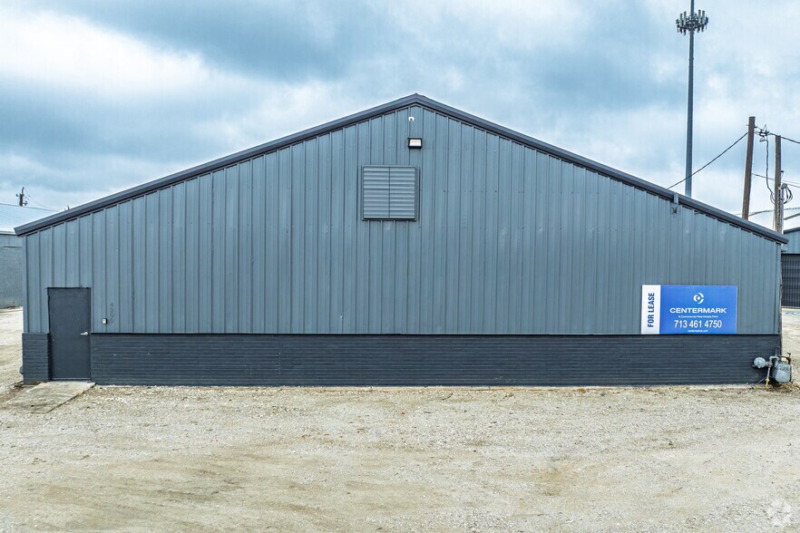 More Photos Of 4200 Blaffer St, Houston Unknown For Lease