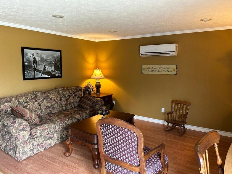 More Photos Of 605 Howard St, Queen City Specialty For Sale