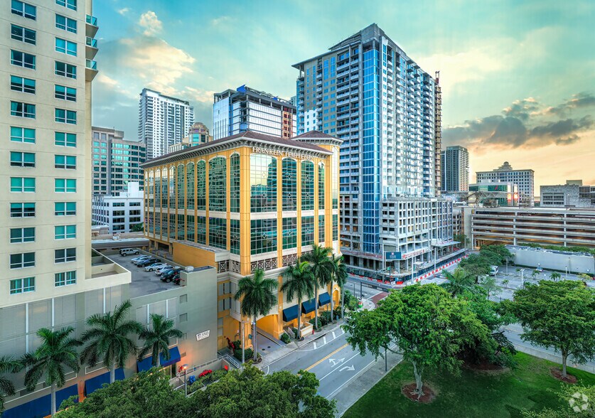 More Photos Of 300 SE 2nd St, Fort Lauderdale Office For Lease