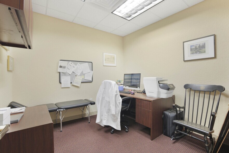 More Photos Of 844 N Stone St, Deland Medical For Sale