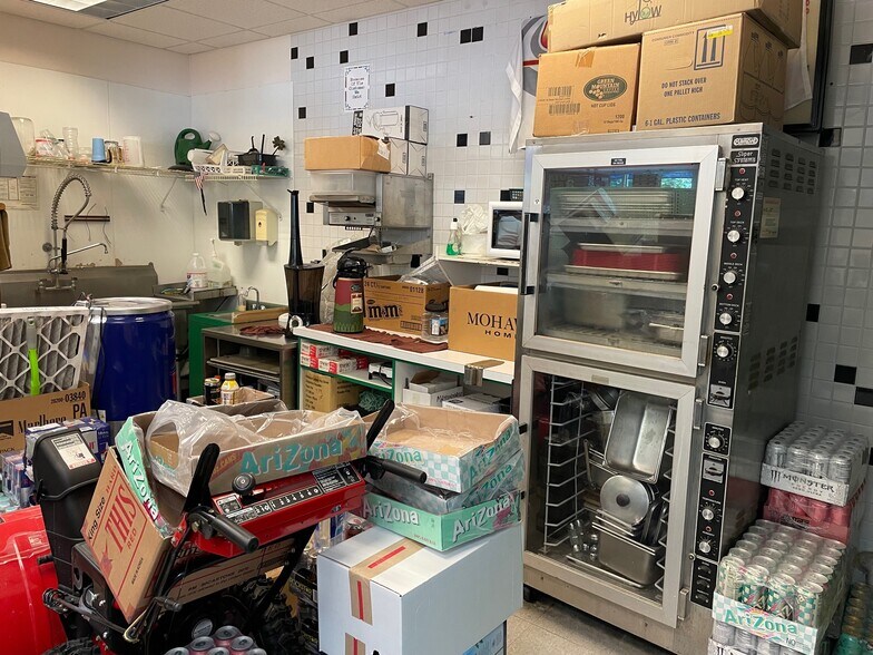 More Photos Of 364 Miracle Mile, Lebanon Service Station For Sale