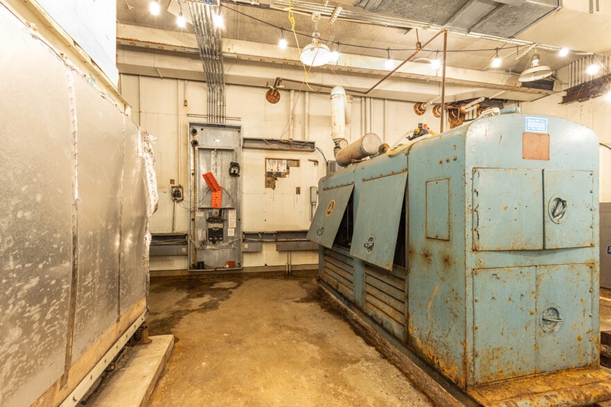 More Photos Of 8871 Griffith Rd, Nashville Warehouse For Sale