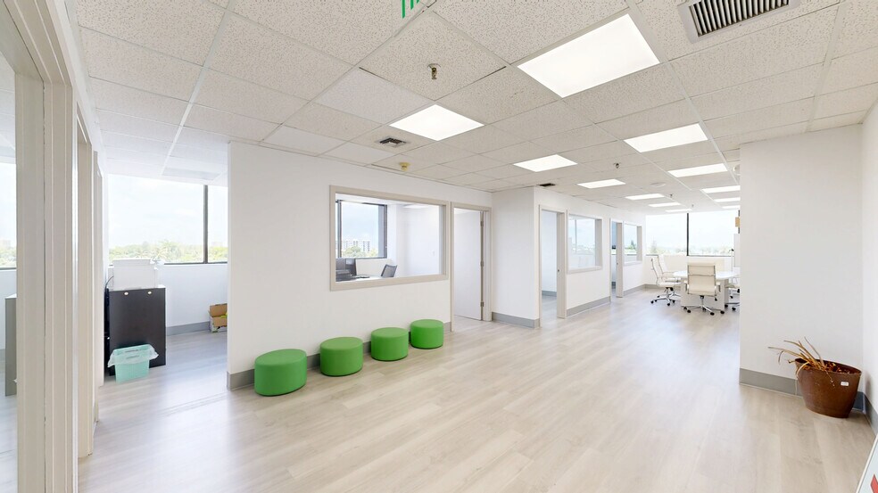 More Photos Of 10800 Biscayne Blvd, Miami Office For Lease