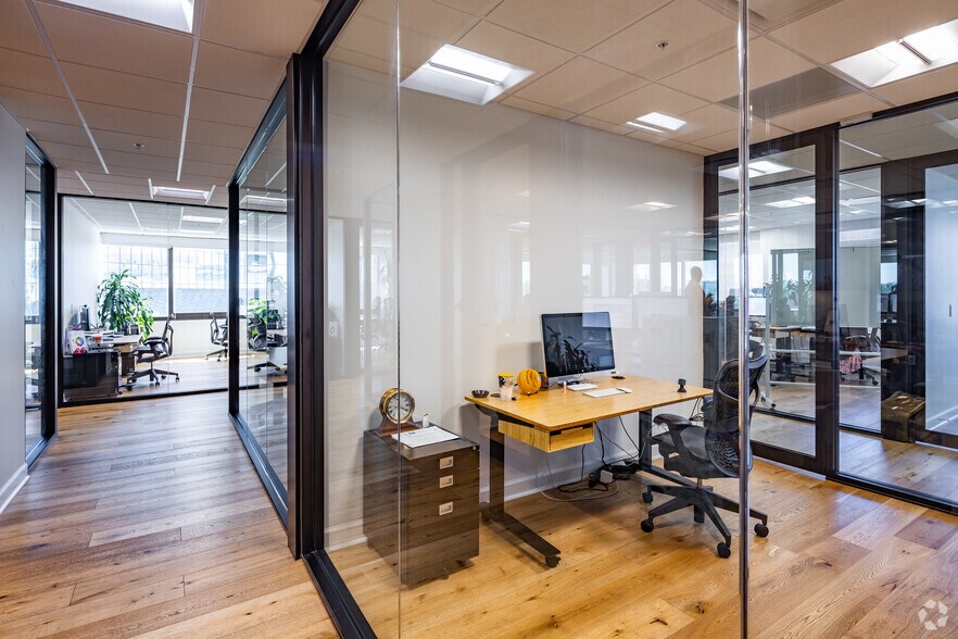 More Photos Of 600 Cleveland St, Clearwater Office For Lease