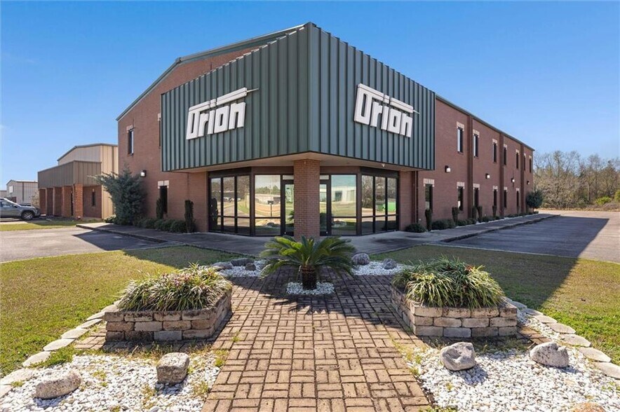 More Photos Of 3515 Hurricane Bay Dr, Theodore Flex For Sale