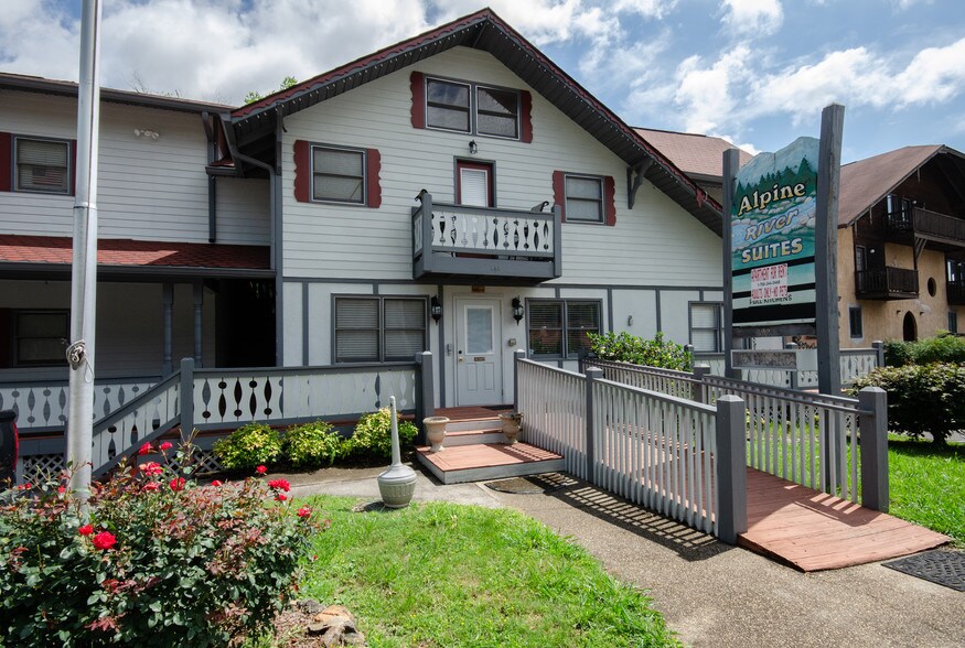 More Photos Of 892 Edelweiss Strasse, Helen Hotel For Sale