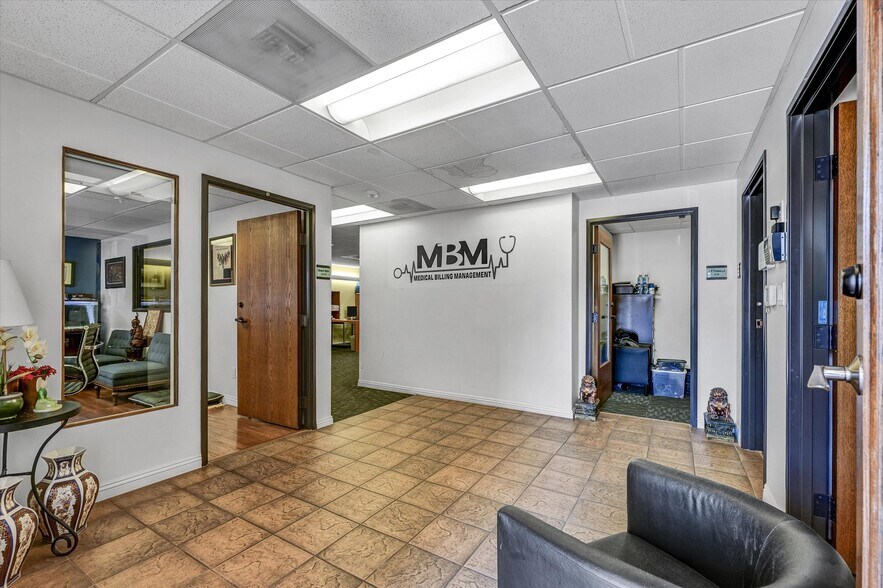 More Photos Of 2320 Cotner Ave, Los Angeles Loft Creative Space For Sale