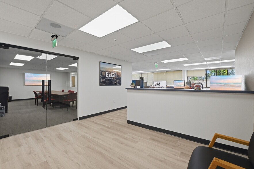 More Photos Of 9320 Chesapeake Dr, San Diego Office For Sale